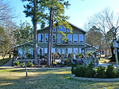 301 N Forest Cove